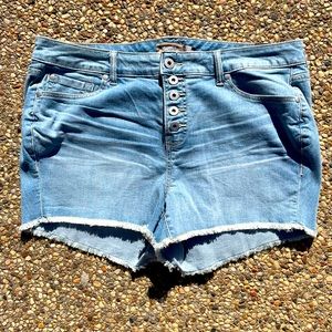 Torrid, Jean Shorts, size 16